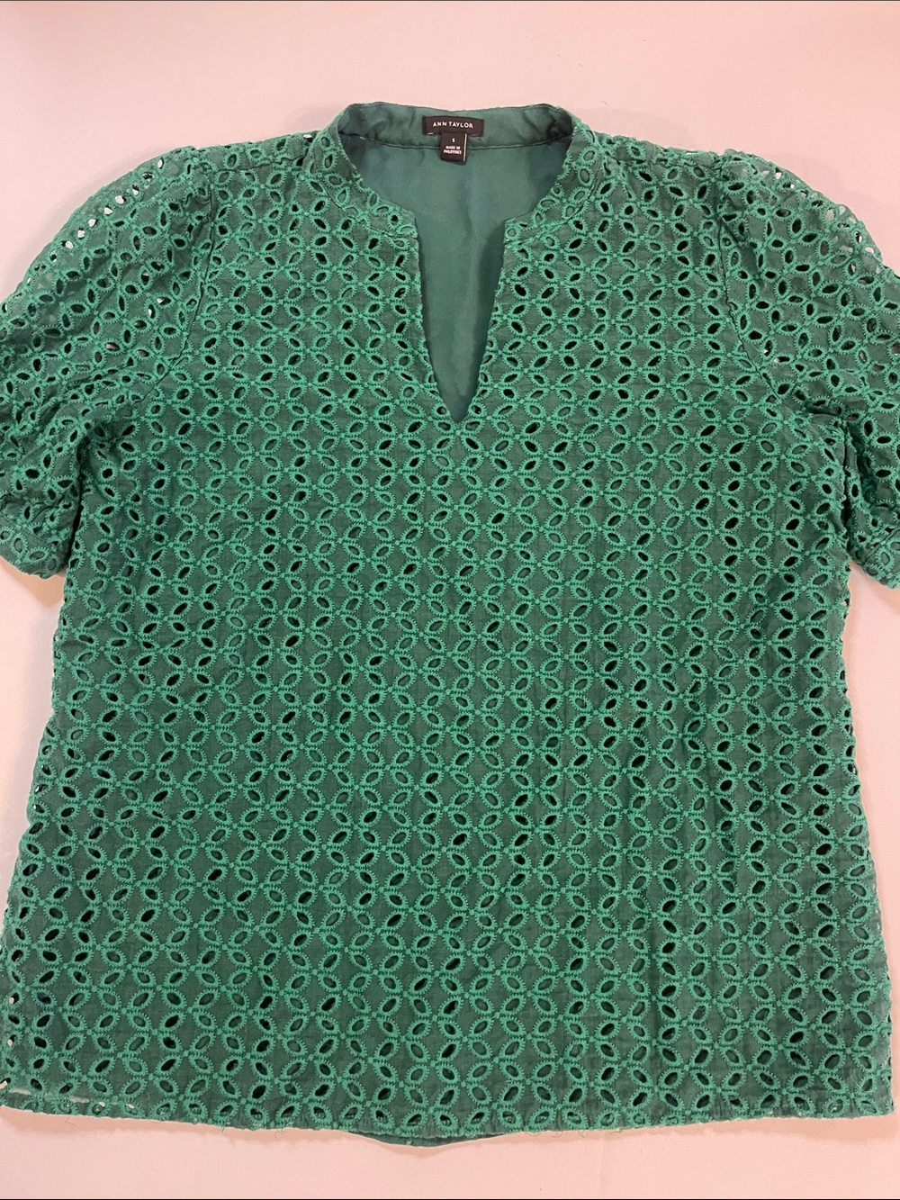 Ann Taylor Emerald Eyelet Split-Neck Short Sleeve Blouse